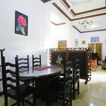 Alista Hotel Bondowoso Ngoại thất bức ảnh